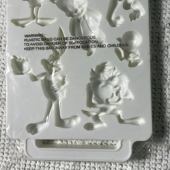 Looney Tunes gelatin mold - Picture 5 of 5